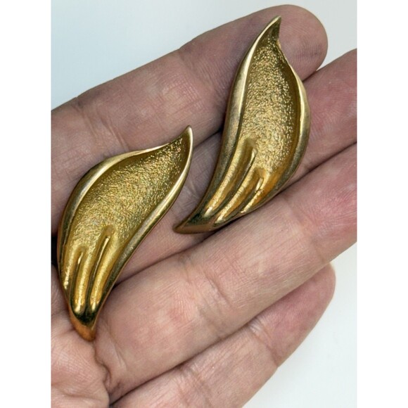 Vintage Gold Tone Metal 2 Piece Bundle Stud & Dangle Earrings - Picture 2 of 5